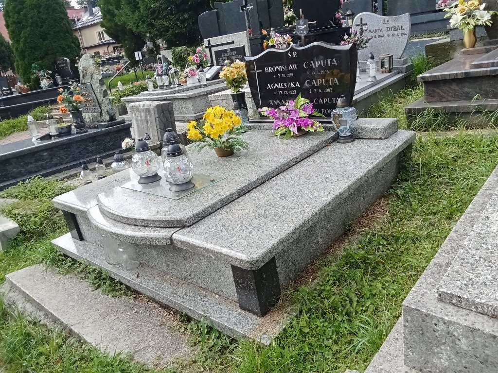 Grób Agnieszka Caputa