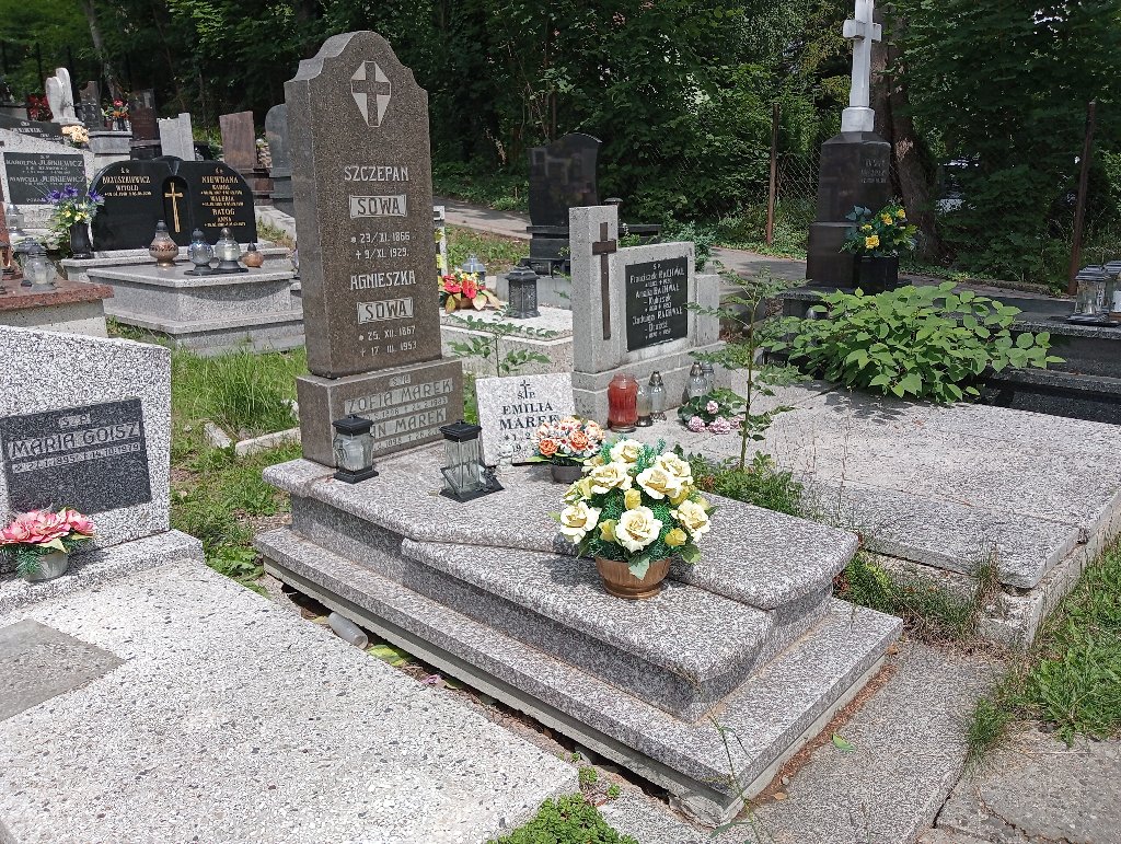 Grób Emilia Marek