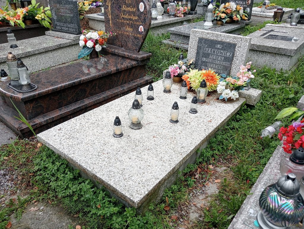Grób CZESŁAWA MAJ