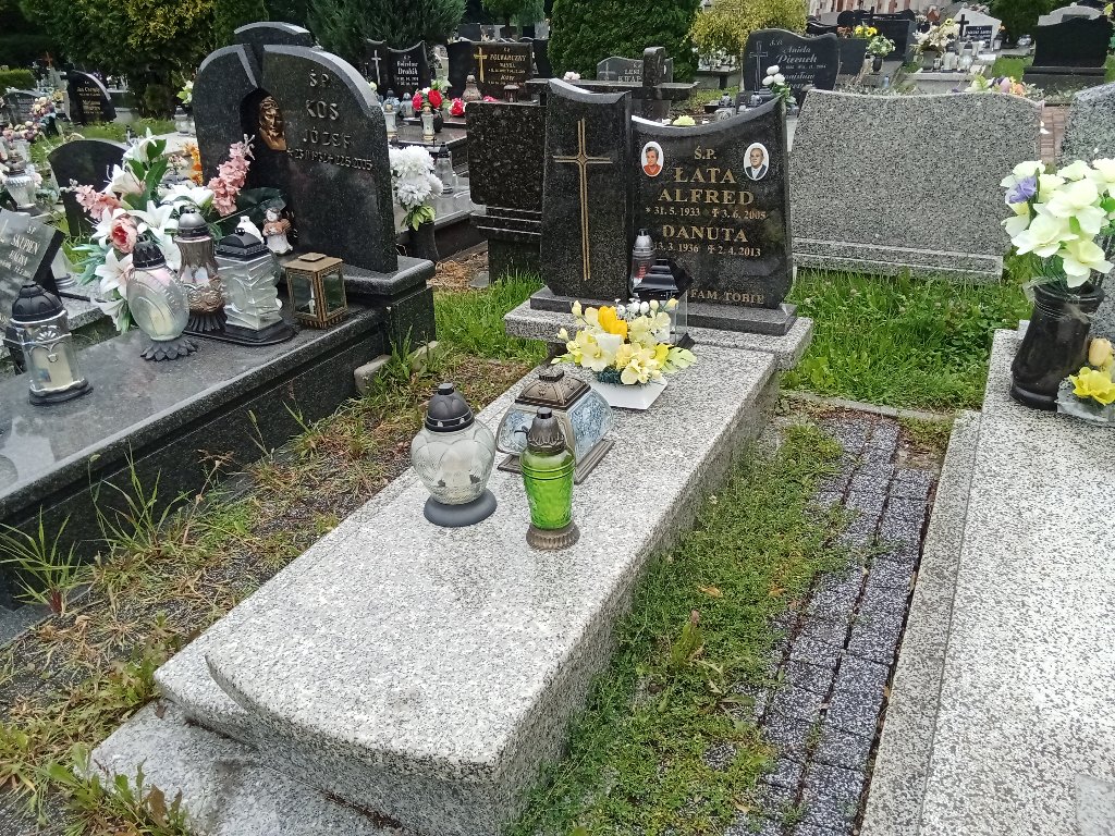 Grób Alfred Łata